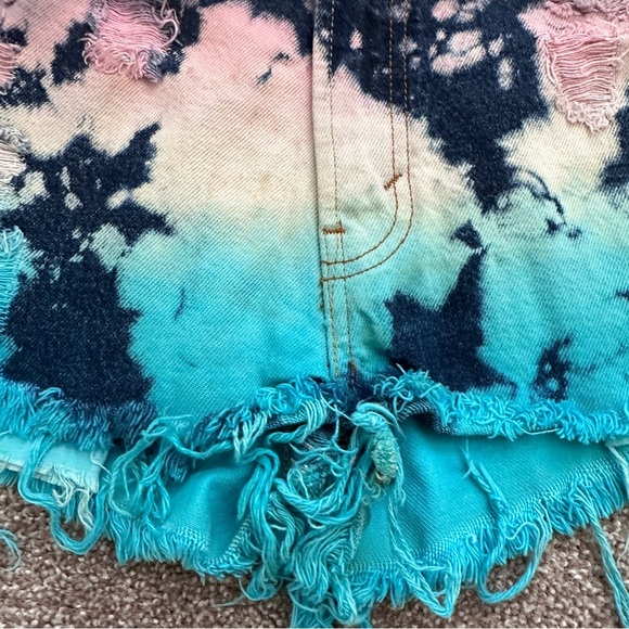 Levi’s 505 Denim Cutoffs Bleach Dye Purple Blue Shorts Size 32 Vintage Upcycled - Picture 7 of 14